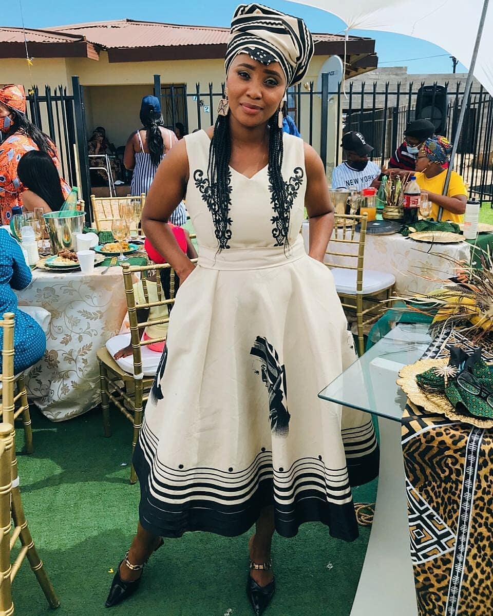 LATEST XHOSA TRADITIONAL WEDDING DRESSES