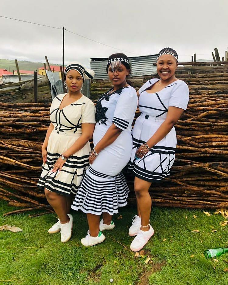 LATEST XHOSA TRADITIONAL WEDDING DRESSES