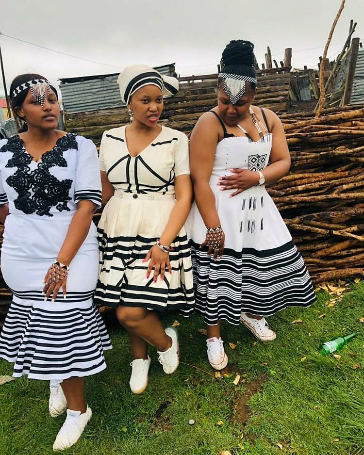 LATEST XHOSA TRADITIONAL WEDDING DRESSES